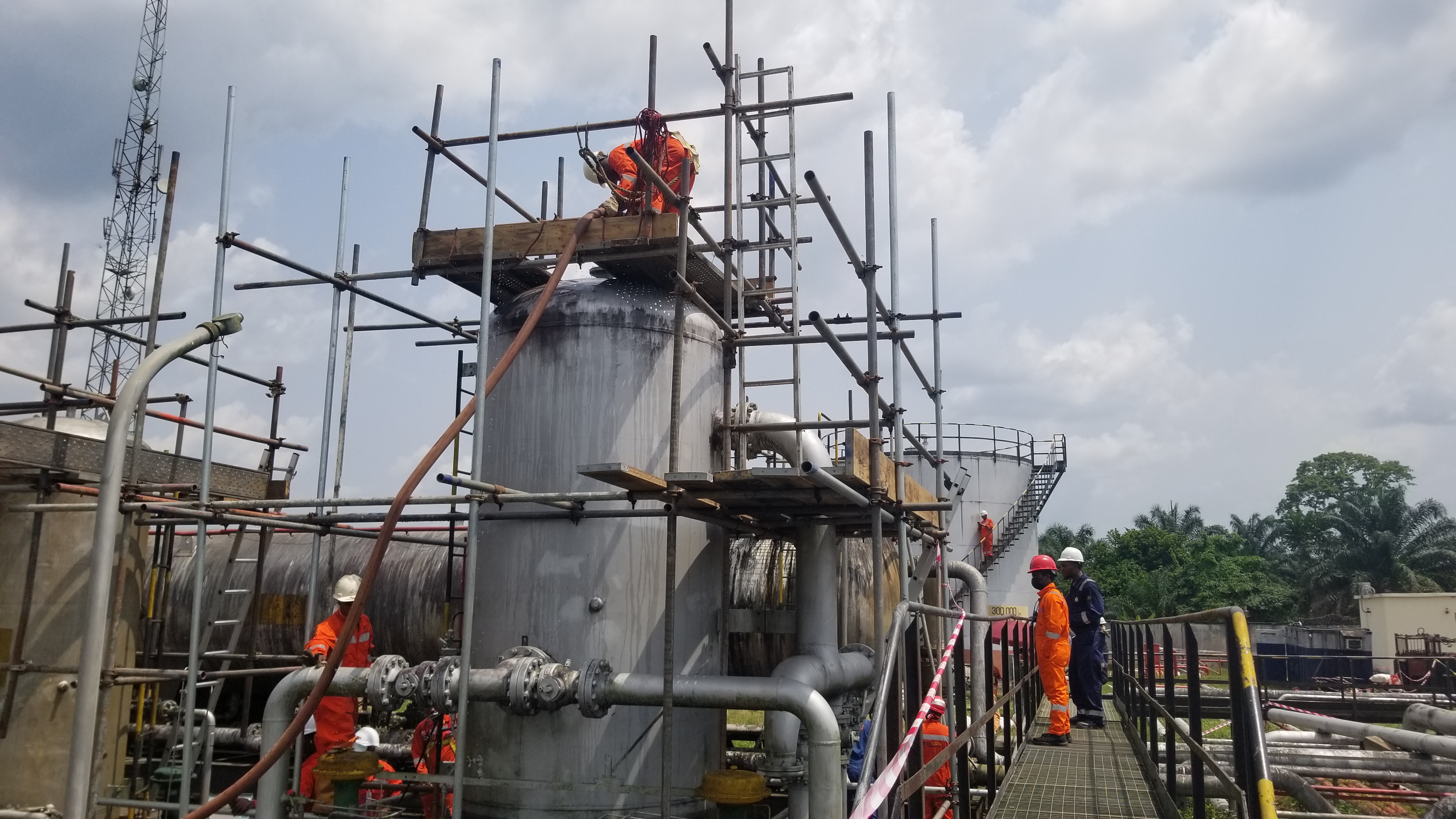 Field Engineering & Site Operations